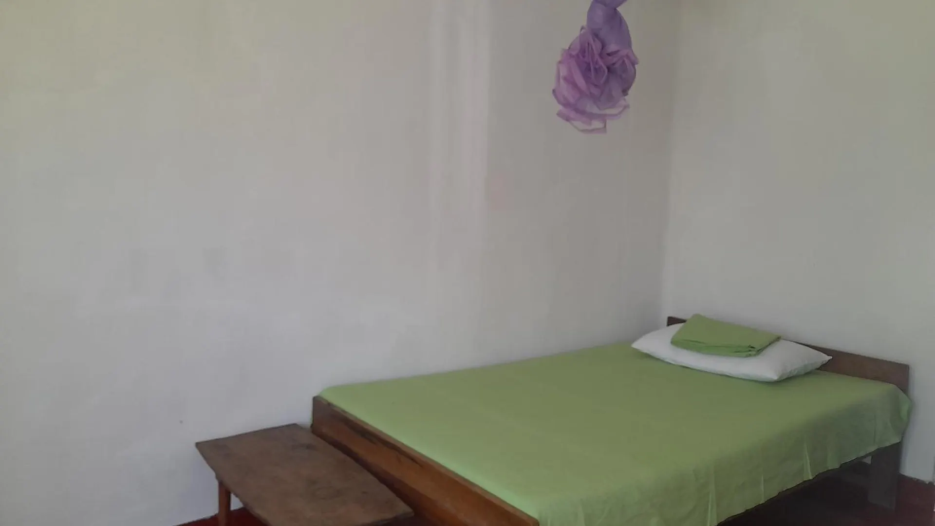 Gloria Cottage Non Ac نيجومبو بيت ضيافة